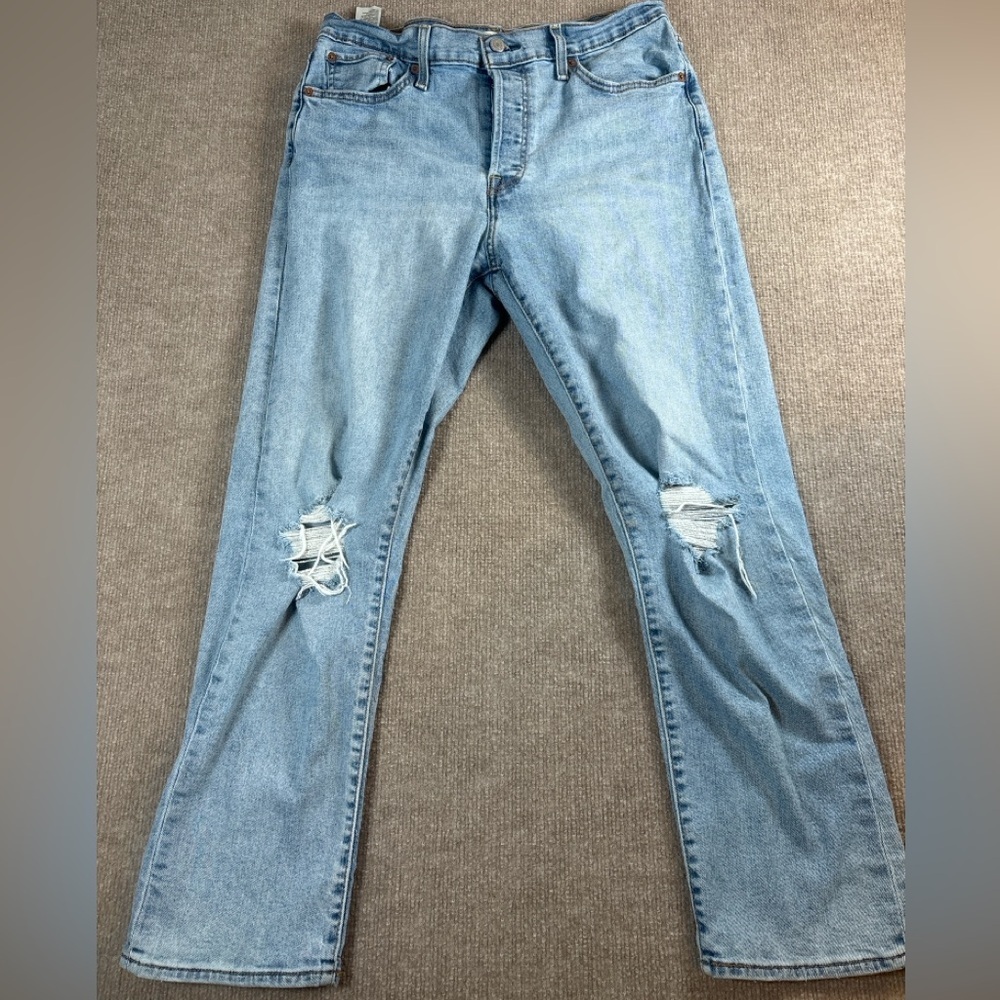 Women’s Light Blue Distressed Jeans Levi’s 1246